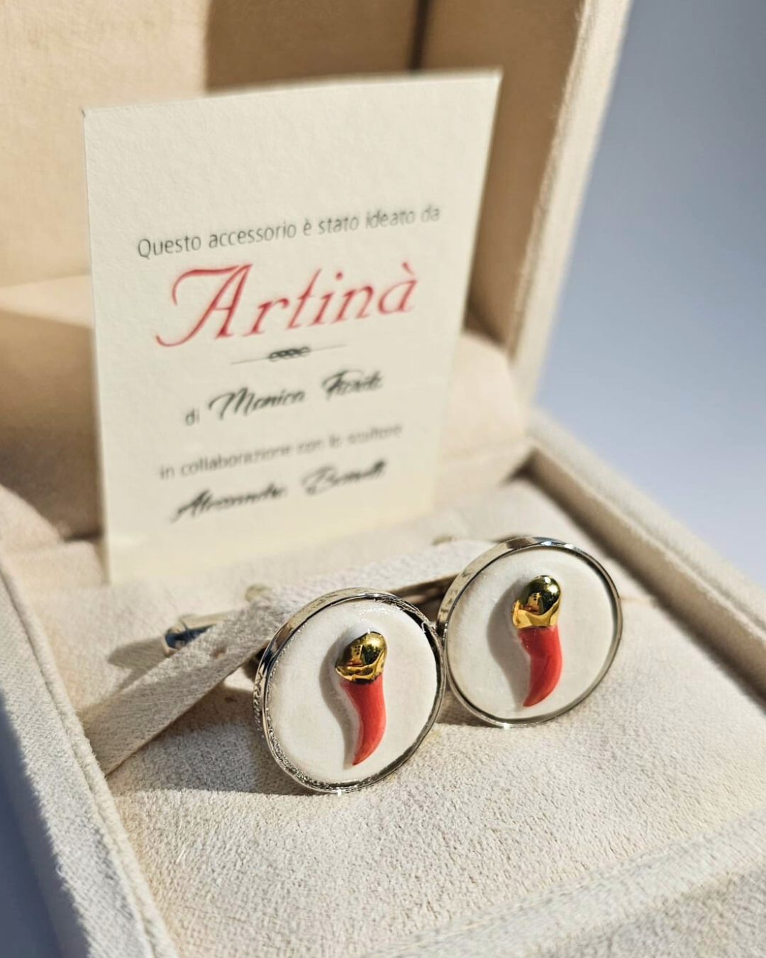 Gemelli Uomo in Porcellana di Capodimonte - Corno Portafortuna